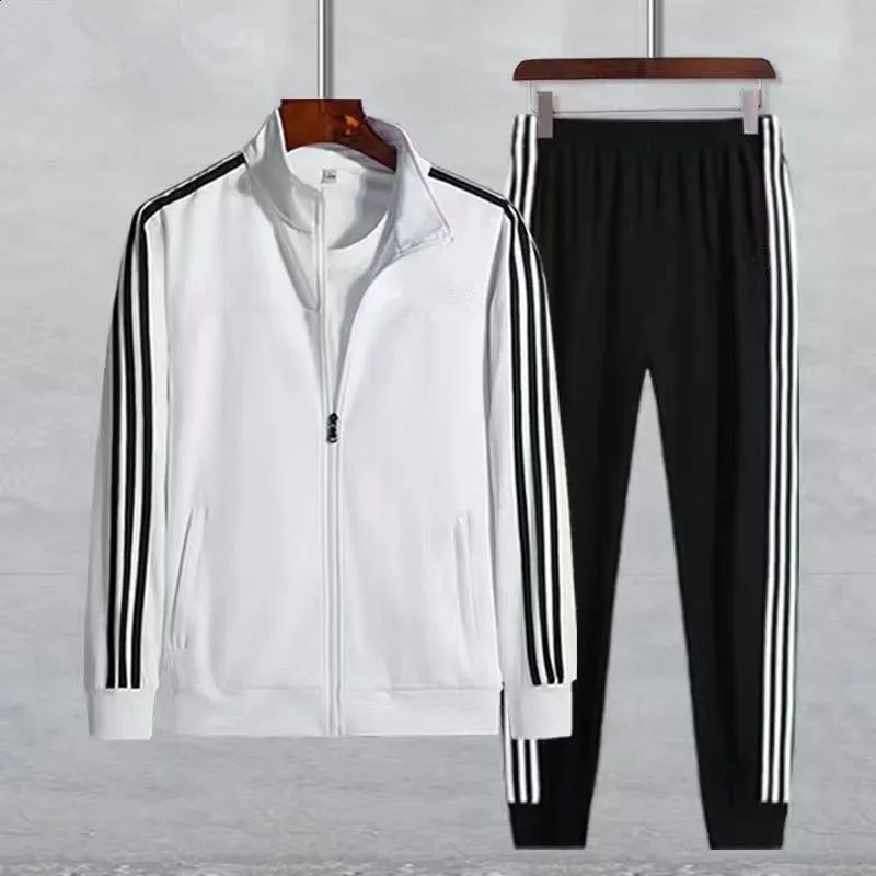 Stylish designed Premium 2-Piece Tracksuit – Comfort Feel